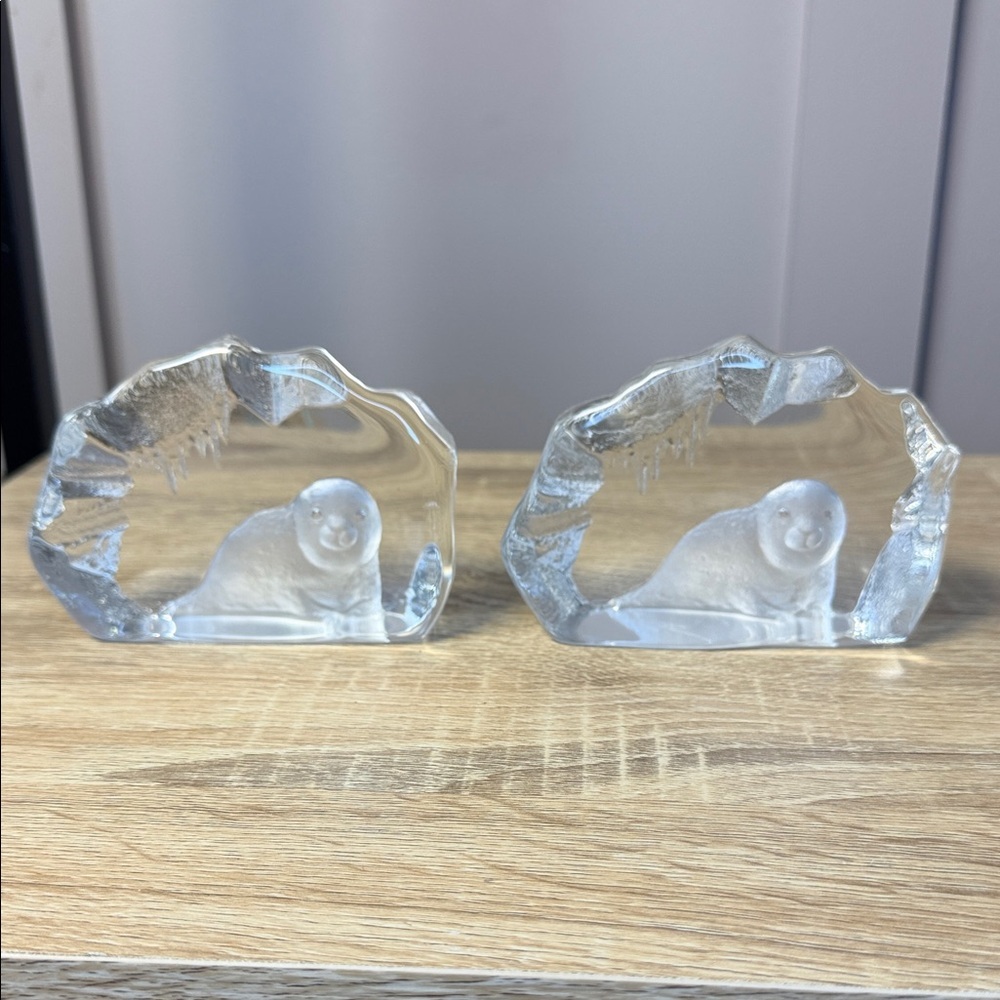 Two Mats Jonasson vintage crystal glass SEAL paperweight signed made in Sweden